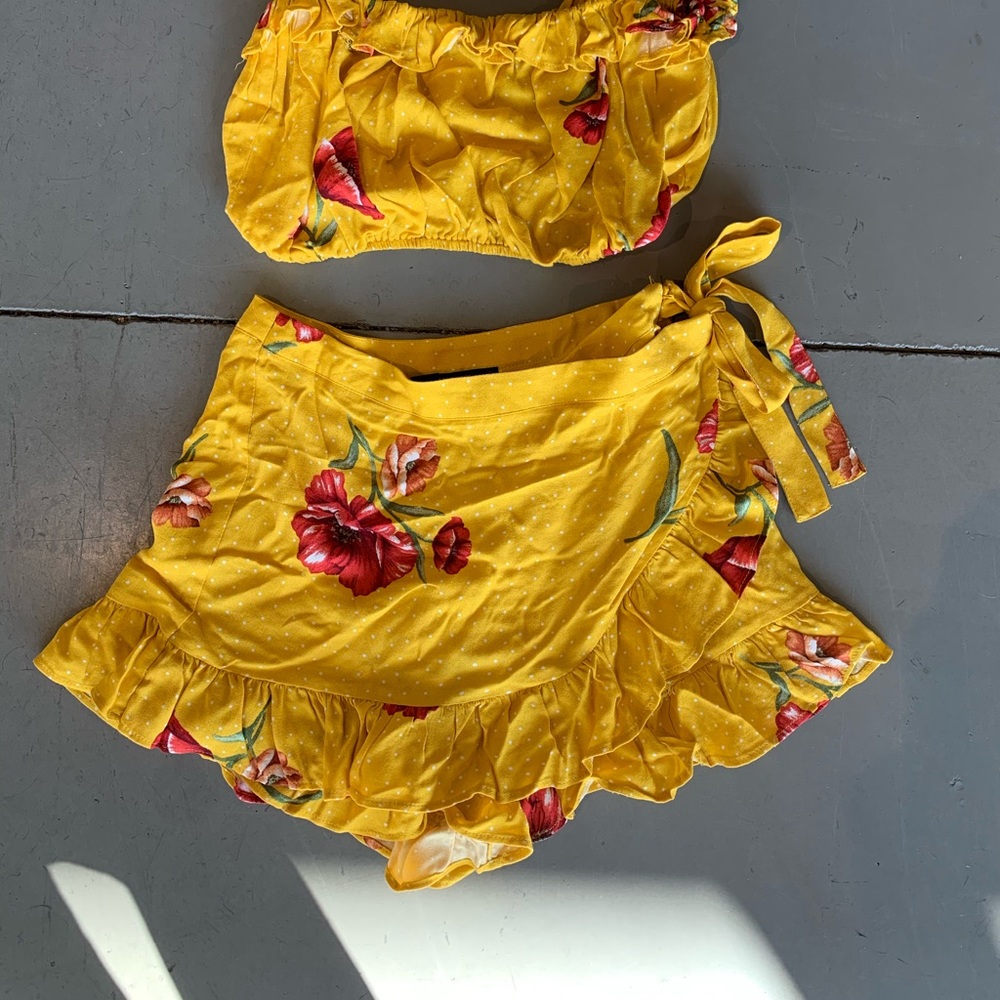 Yellow Ruffle two piece set - Picture 7 of 7